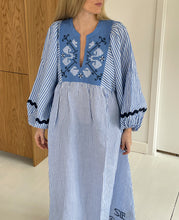 Carica l'immagine nel visualizzatore di Gallery, Abito in lino e cotone a righe