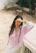 Carica l'immagine nel visualizzatore di Gallery, Camicia ciclamino ricamata a mano