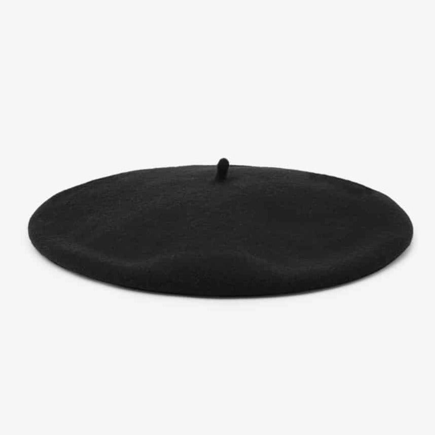 Wool beret in black colour