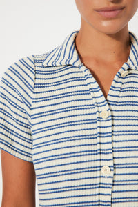 Abito in maglia a righine con maniche corte