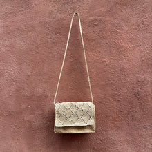 Carica l&#39;immagine nel visualizzatore di Gallery, Borsa a tracolla in rafia

