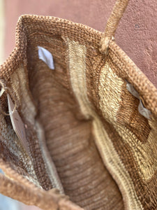 Borsa da spalla in rafia lavorata