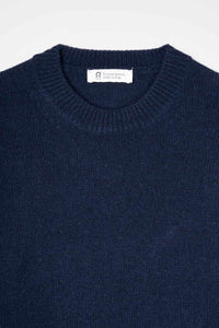 Maglia in cashmere rigenerato colore blu marina