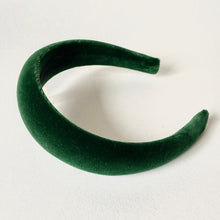 Carica l&#39;immagine nel visualizzatore di Gallery, Velvet headband - Forest green
