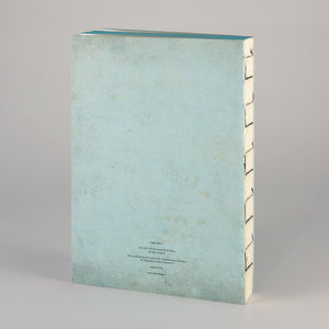 Notebook con copertina Journal de bord e laterali oro. Retro.